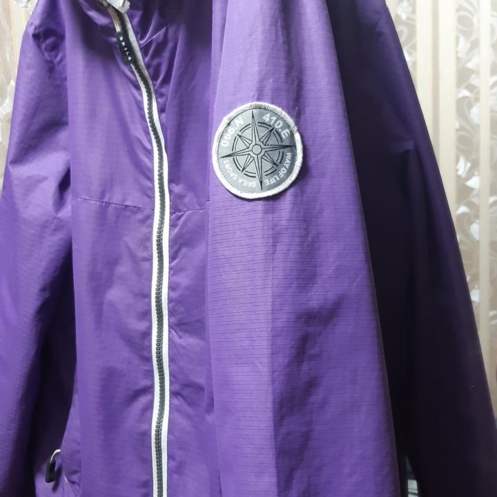 Куртка на дев 8-10 лет