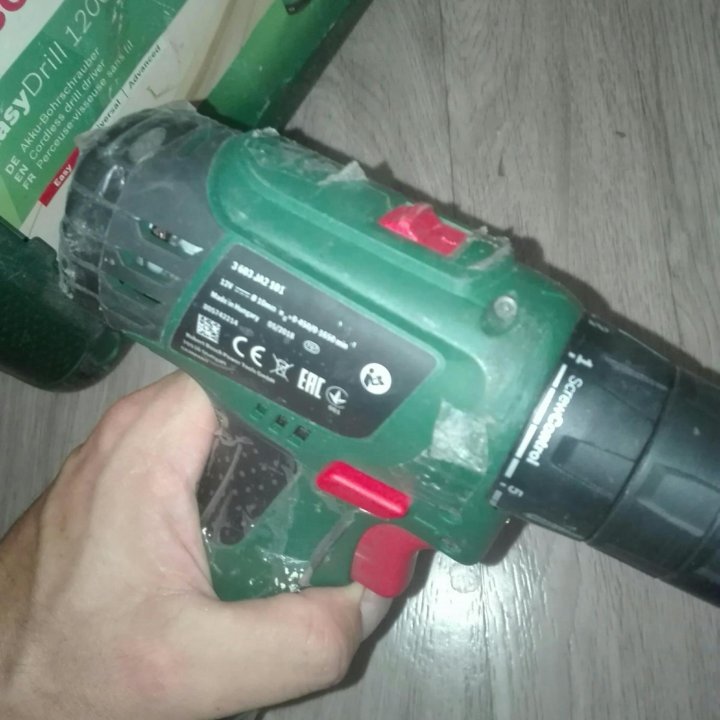 Шуруповерт Bosch easy drill 1200,12 вольт, Li