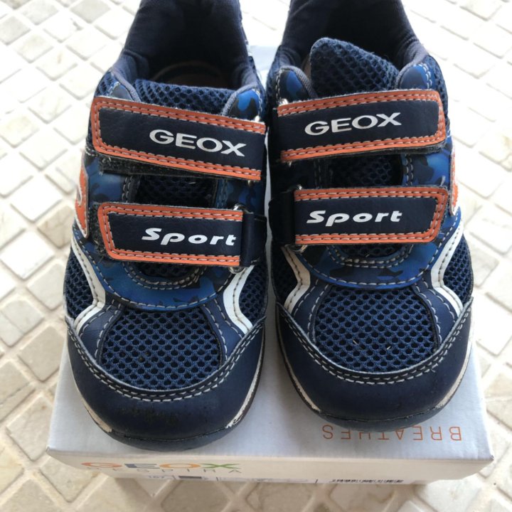 Кроссовки Geox