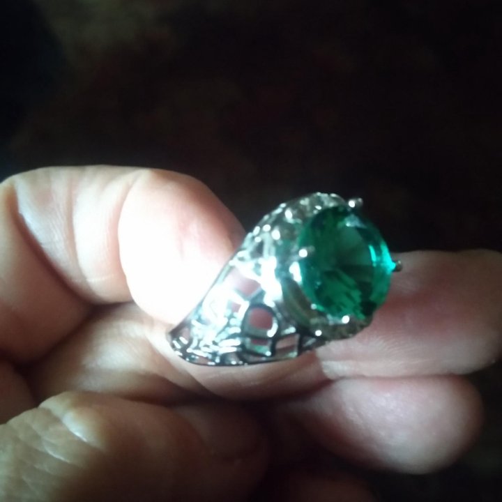 серебряное кольцо