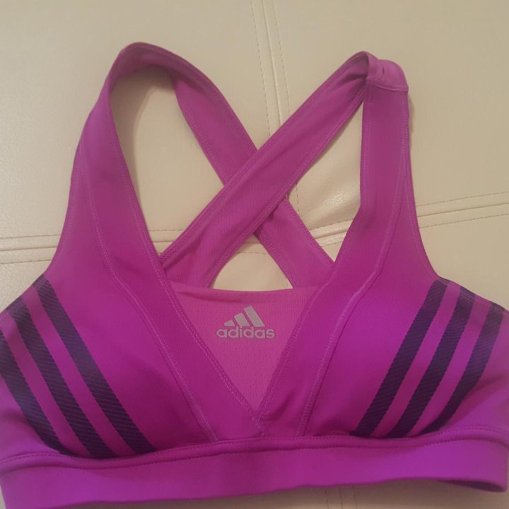 Топ Adidas р. 42