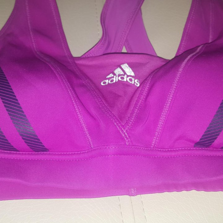 Топ Adidas р. 42