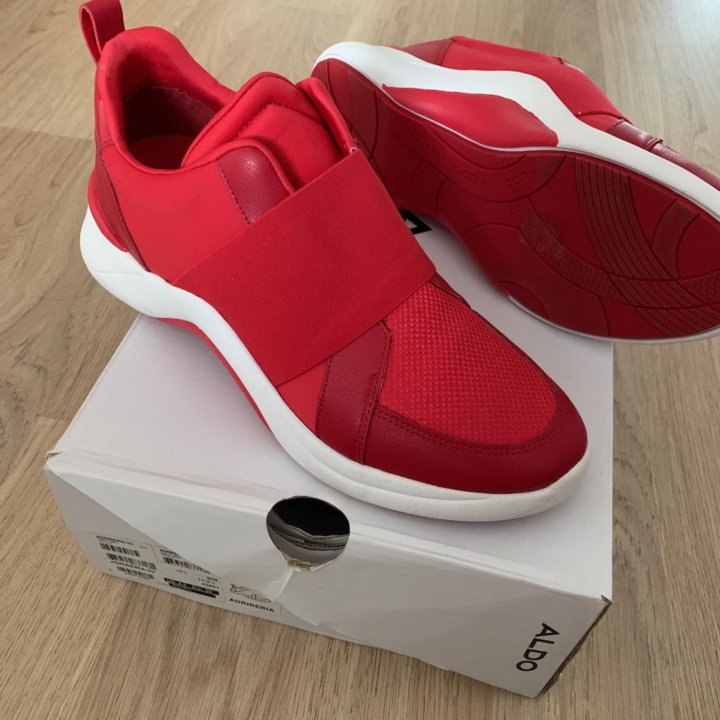 НОВЫЕ ботинки ALDO.