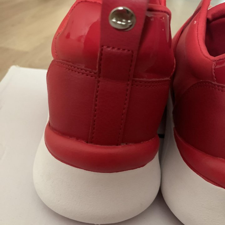 НОВЫЕ ботинки ALDO.