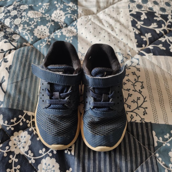 Кроссовки Nike