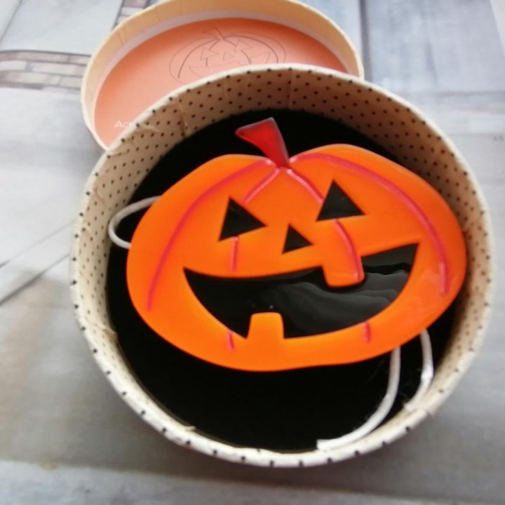 Брошь тыква