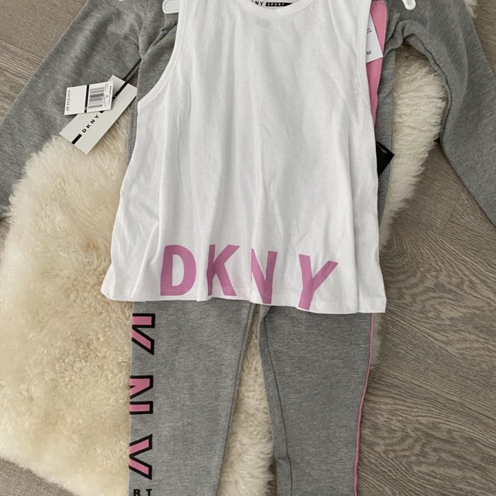 Спортивный костюм для девочки DKNY