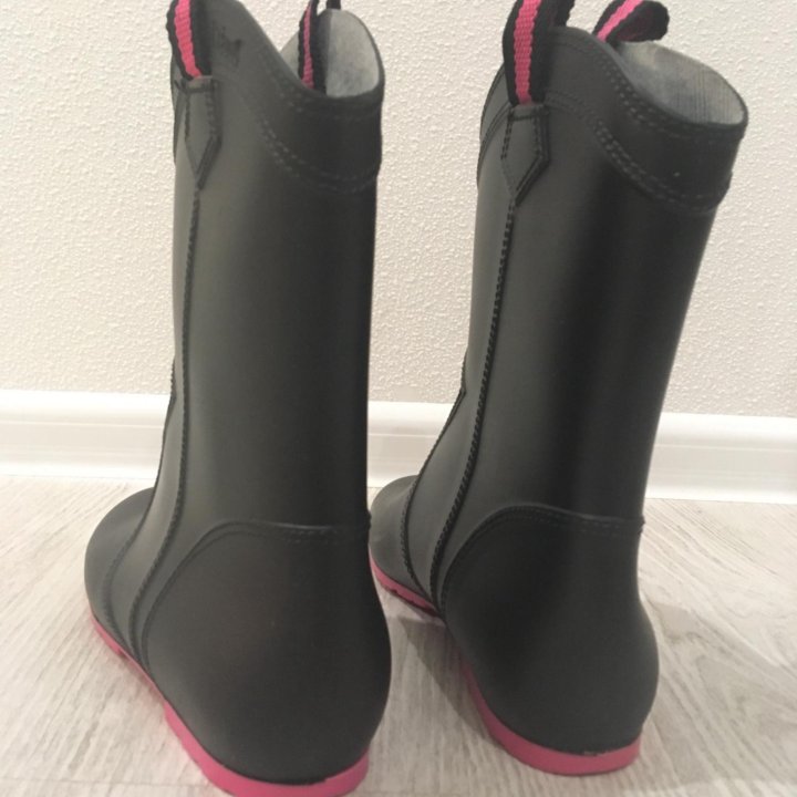 Резиновые сапоги