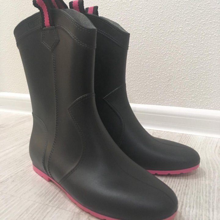 Резиновые сапоги