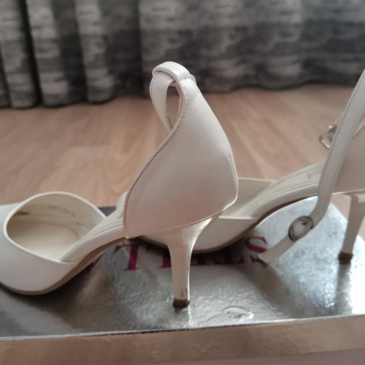 Туфли (свадебные)