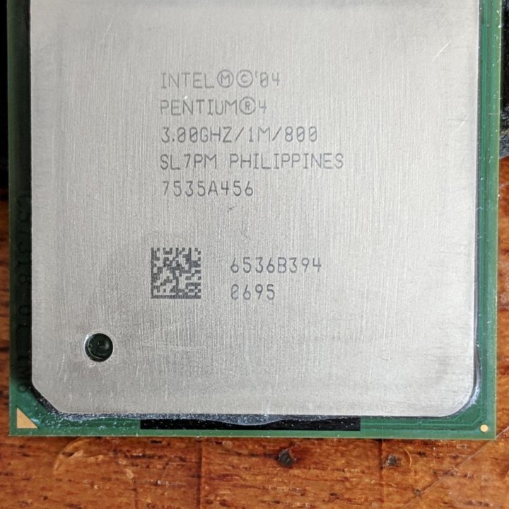 Процессор Pentium 4 3.0 GHz