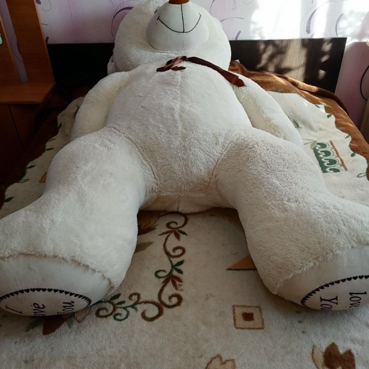 Очень большой мишка