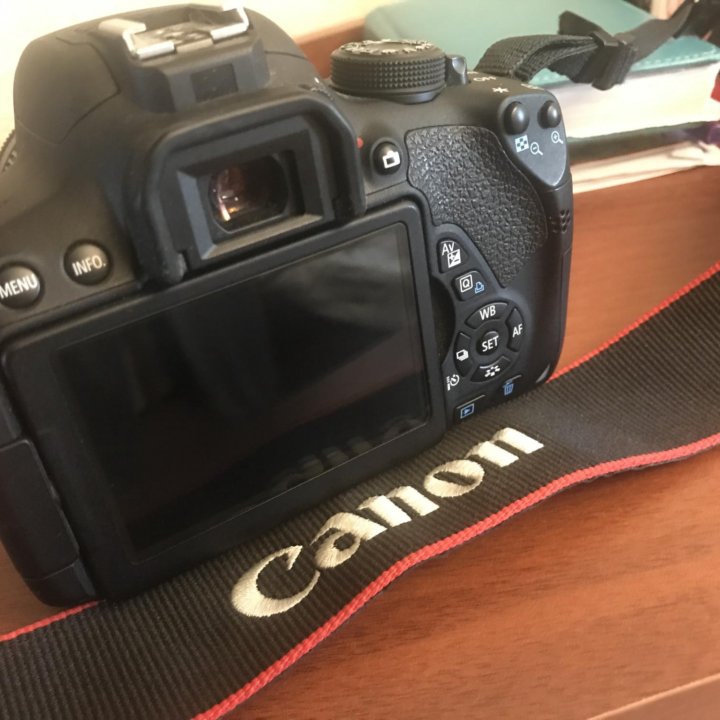 Canon 700D