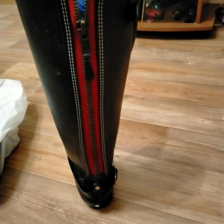 Резиновые сапоги