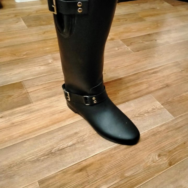 Резиновые сапоги