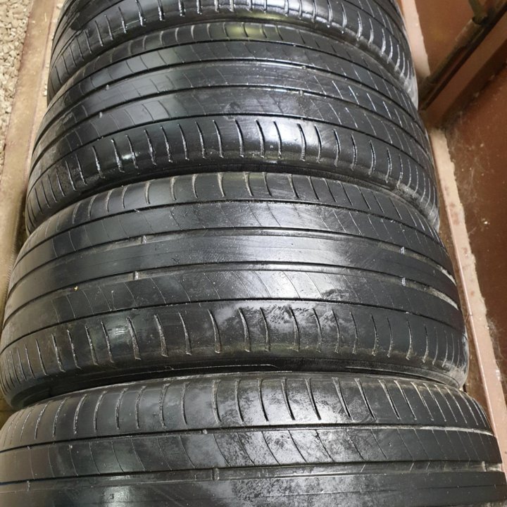 Шины лето бу Michelin Primacy 3 215-55R16 4-2-1шт