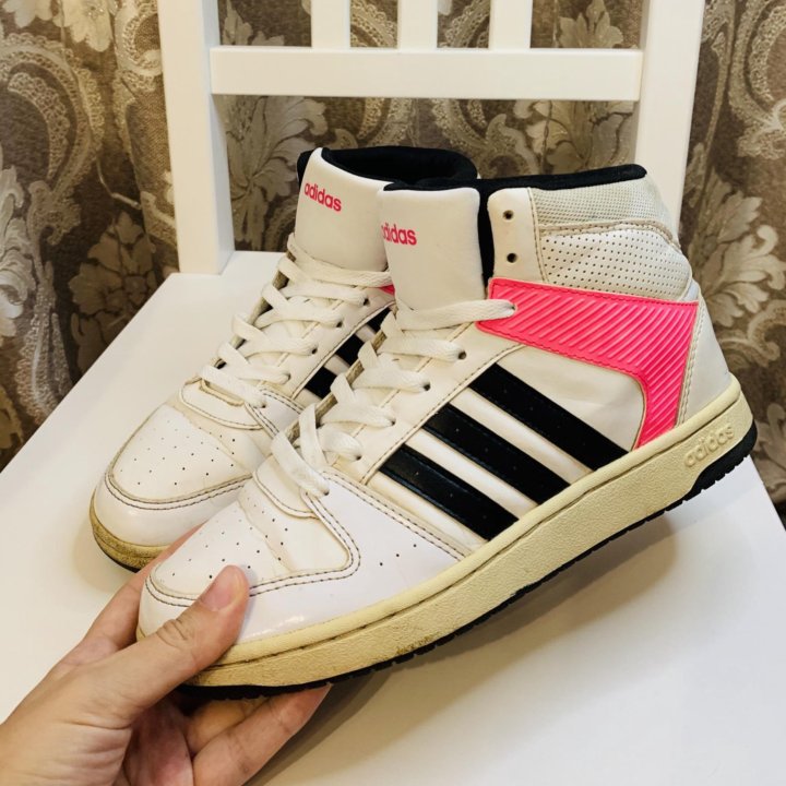 Кроссовки adidas