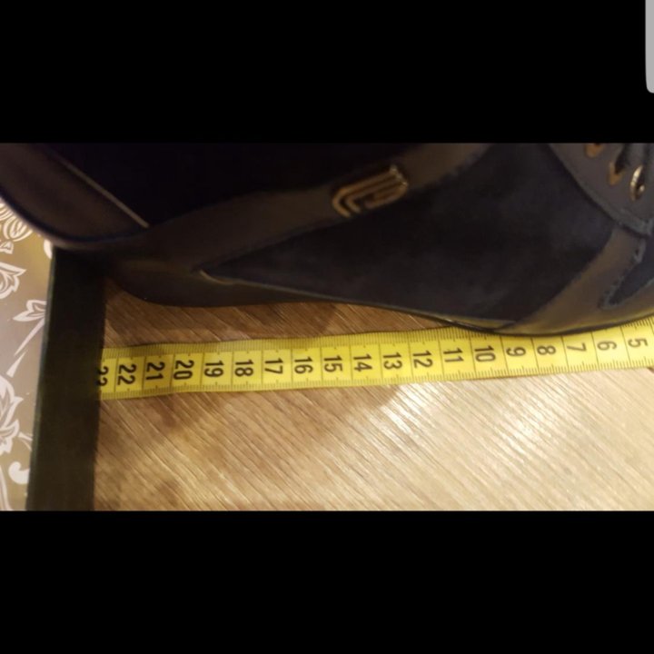 Ботинки Fabiani ( новые)