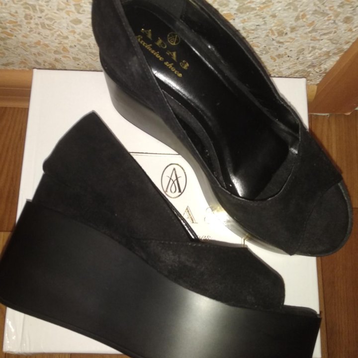 Сабо на платформе