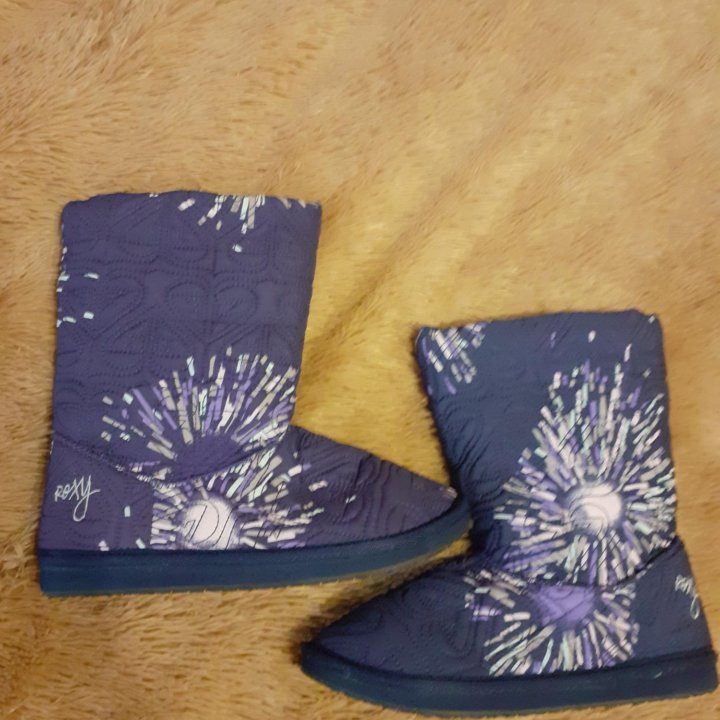 Угги новые.