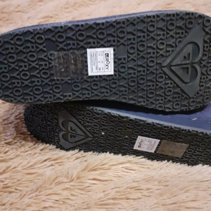 Угги новые.