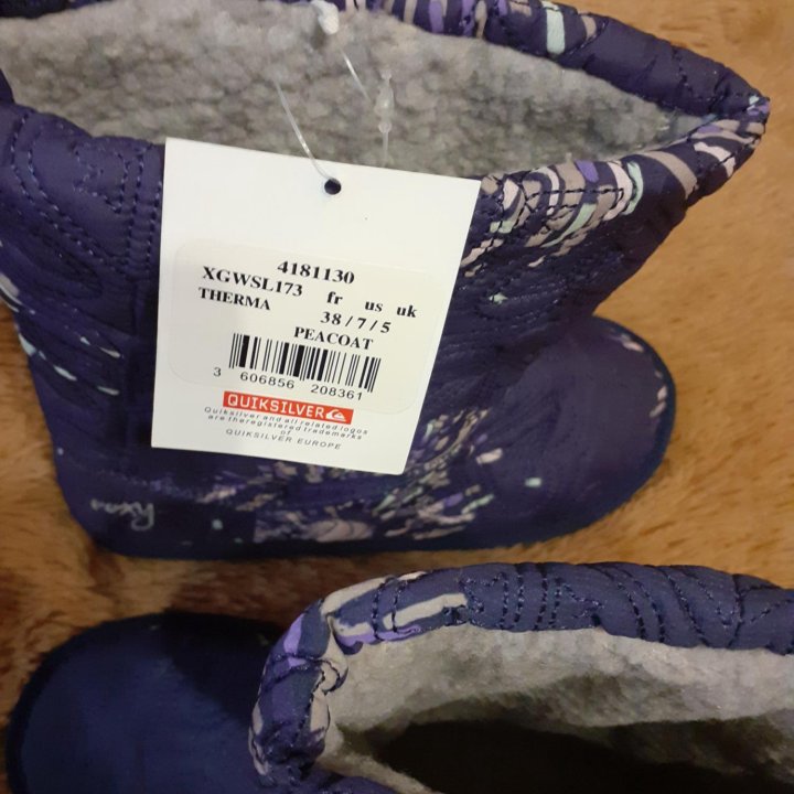 Угги новые.