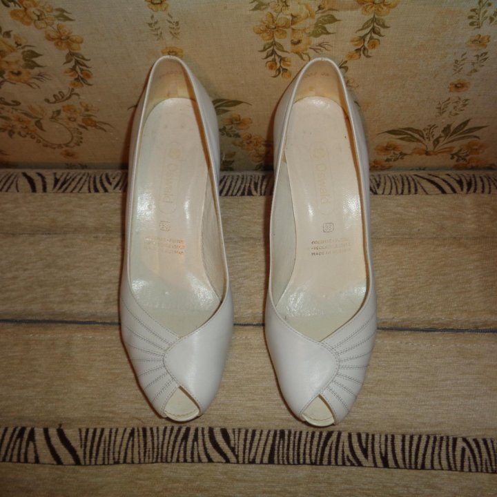 Туфли (108). AUSTRIA