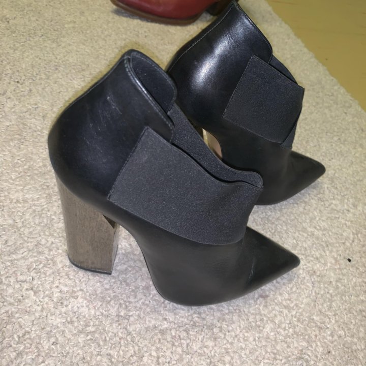 Ботильоны CASADEI