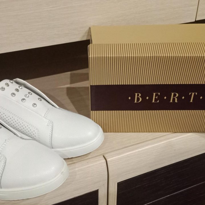 Обувь кожаная