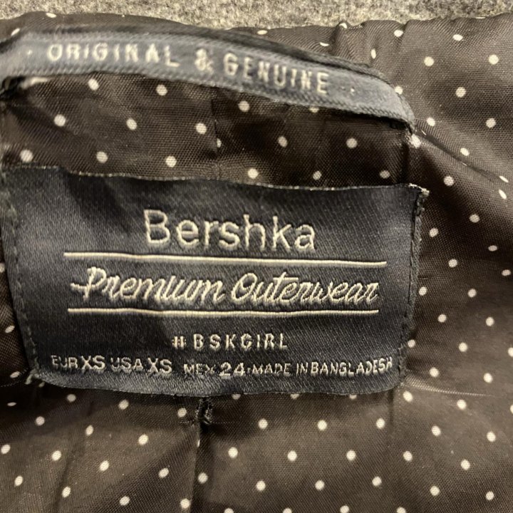 Женское пальто Bershka р-р XS