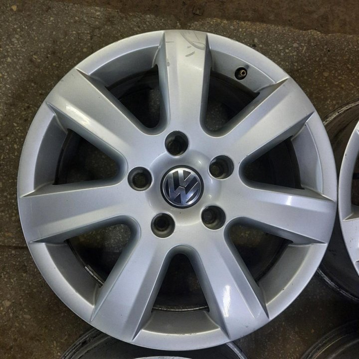 Литые диски Volkswagen (оригинал) R17 5x130 (№124)