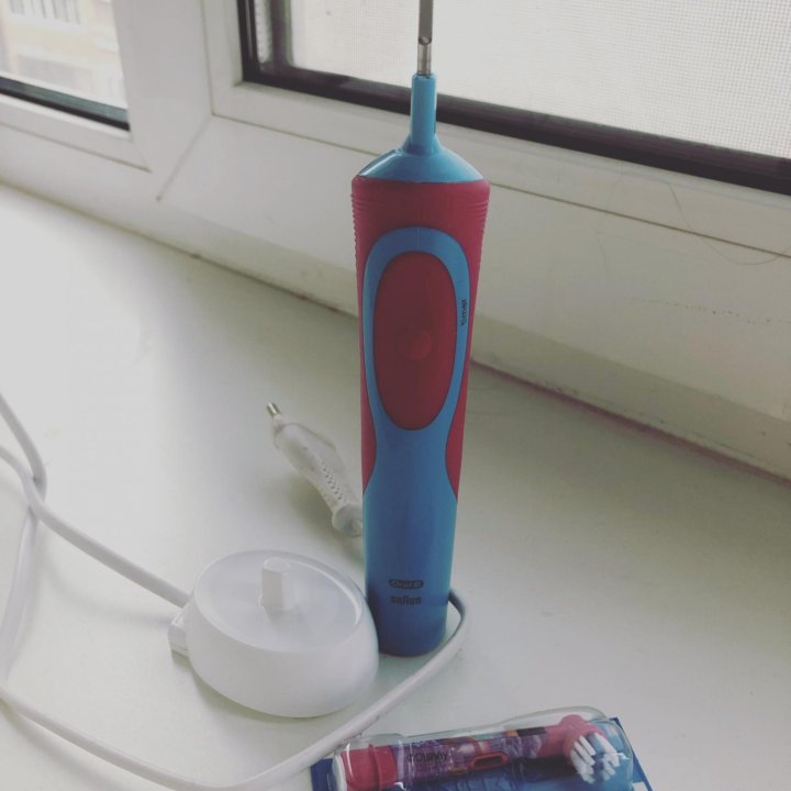 Детская электрическая зубная щетка Braun Disney