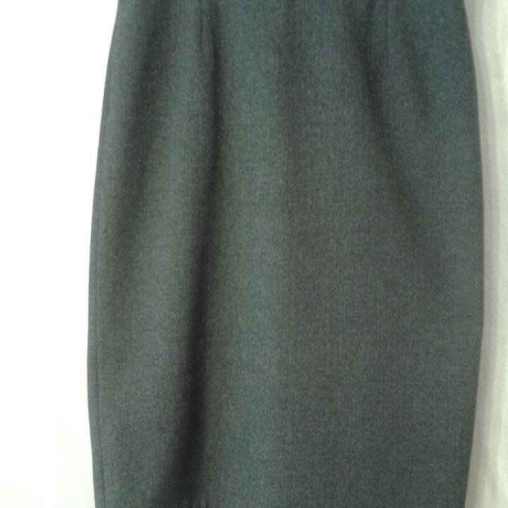 Костюм тройка (пиджак, юбка, брюки) серого цвета