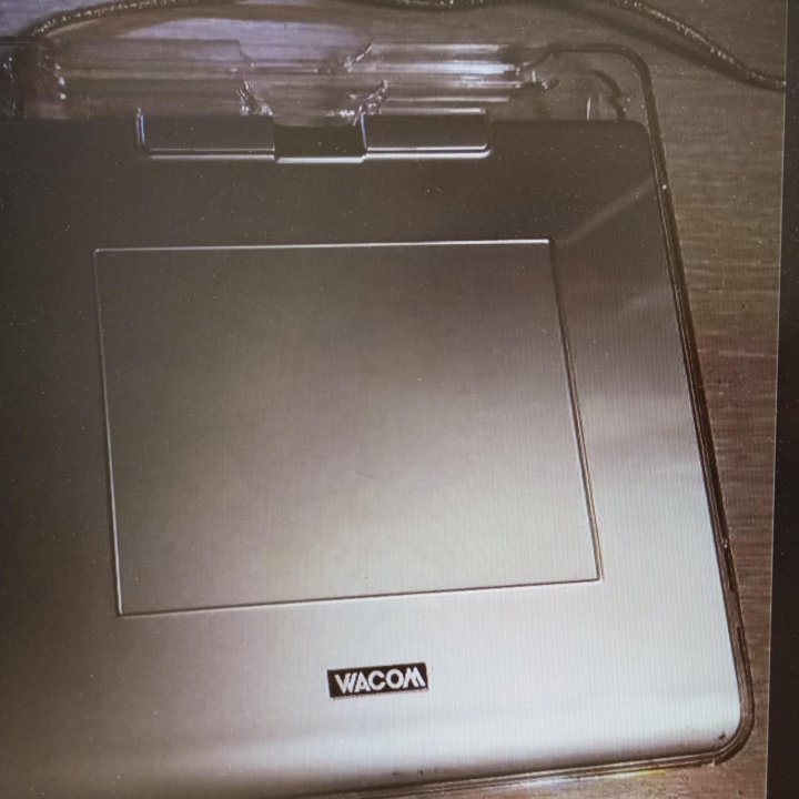 Графический планшет Wacom CTE-440 (без пера)