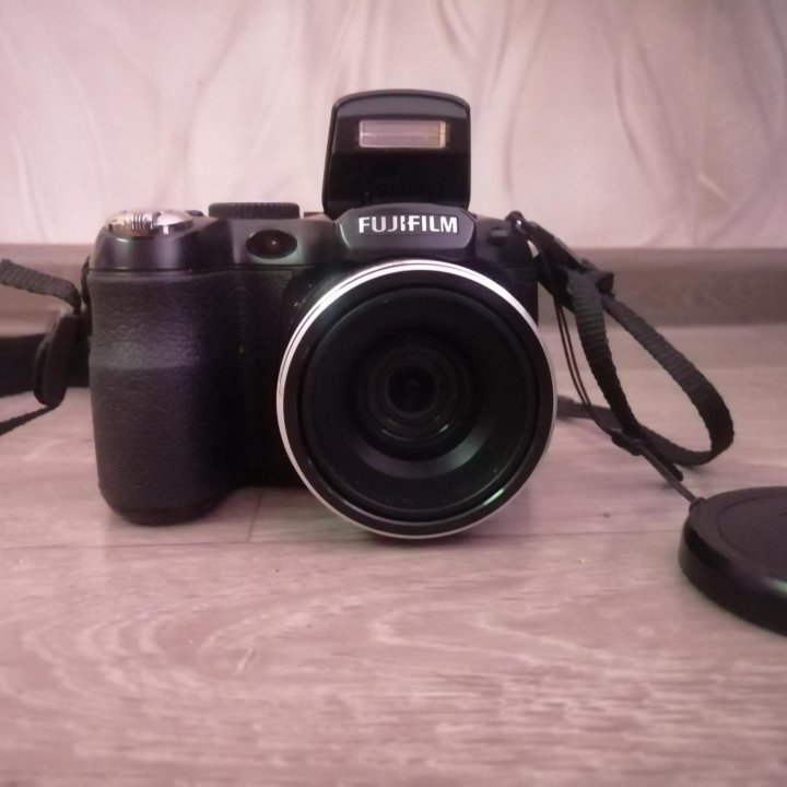 FUJIFILM FINEPIX S2980.