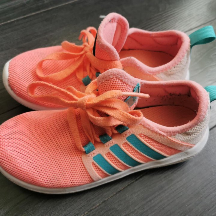 Кроссовки Adidas