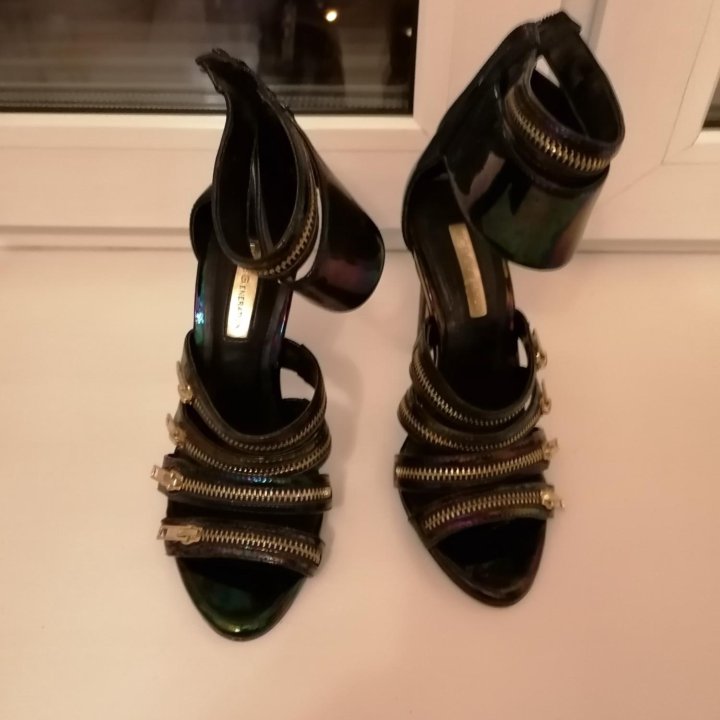 Чёрные туфли