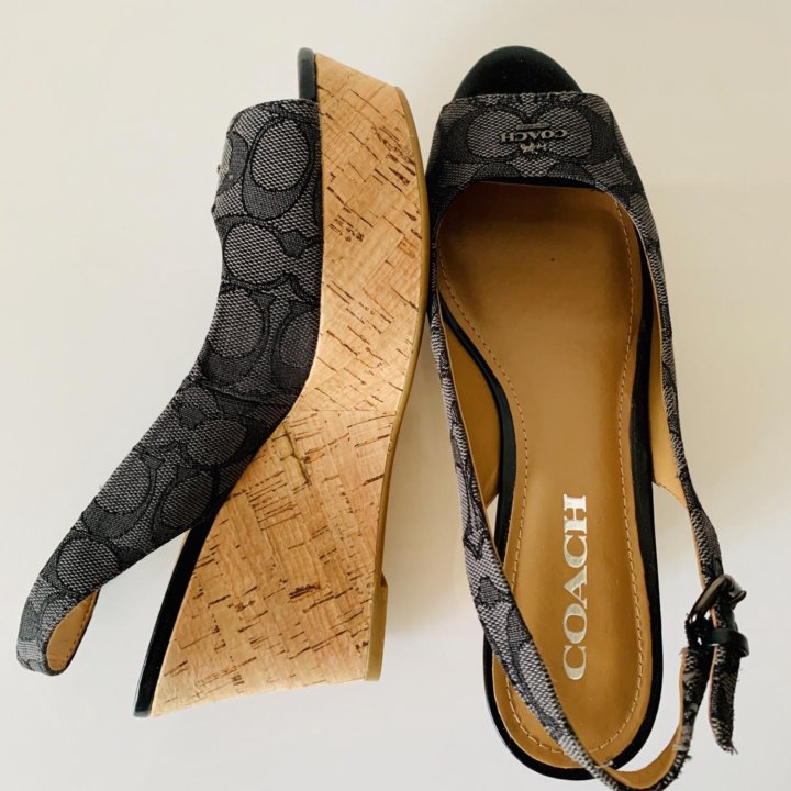 Босоножки Coach