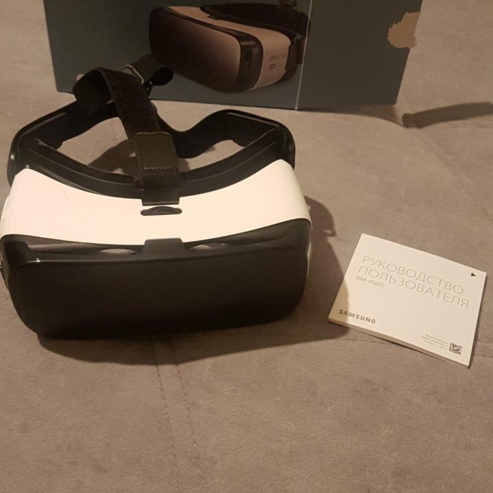 Очки виртуальной реальности Samsung Gear VR