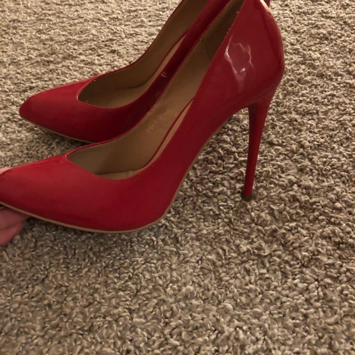 Туфли красные