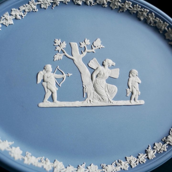 Wedgwood панно Психея и Амур, Англия, 1980 г.