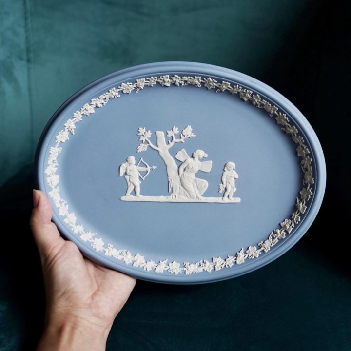 Wedgwood панно Психея и Амур, Англия, 1980 г.