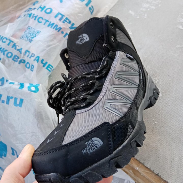 Зимние кроссовки North Face Ultra 110 серые