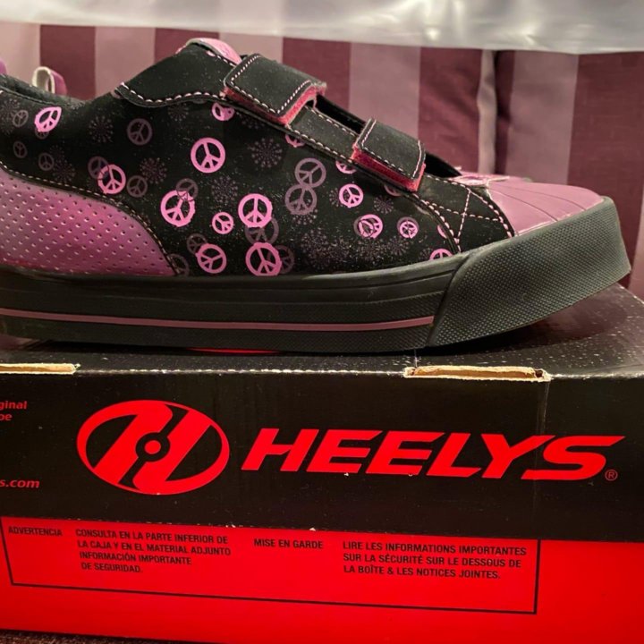 Роликовые кроссовки HEELYS