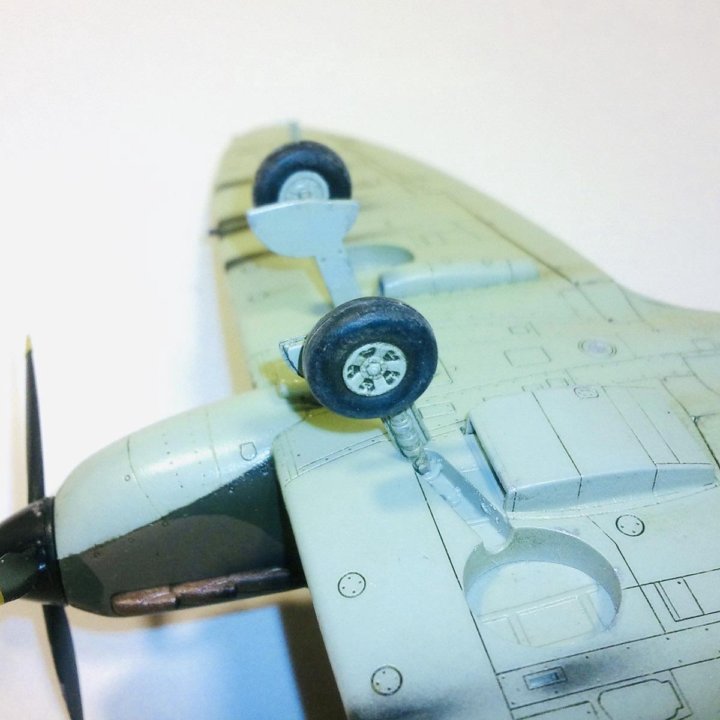 Модель самолета. Spitfire mk.I. DW O Масштаб 1:72