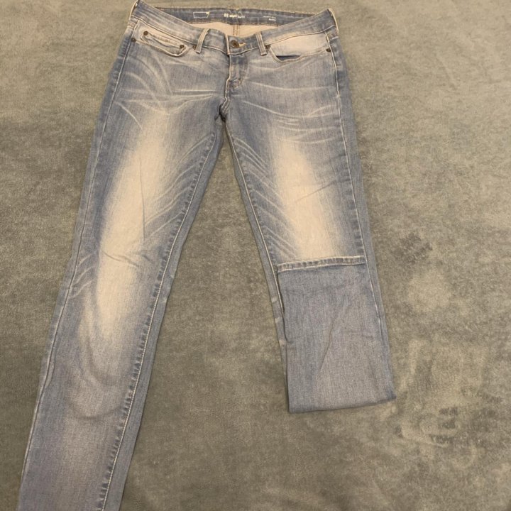 Levi’s джинсы женские 28/32