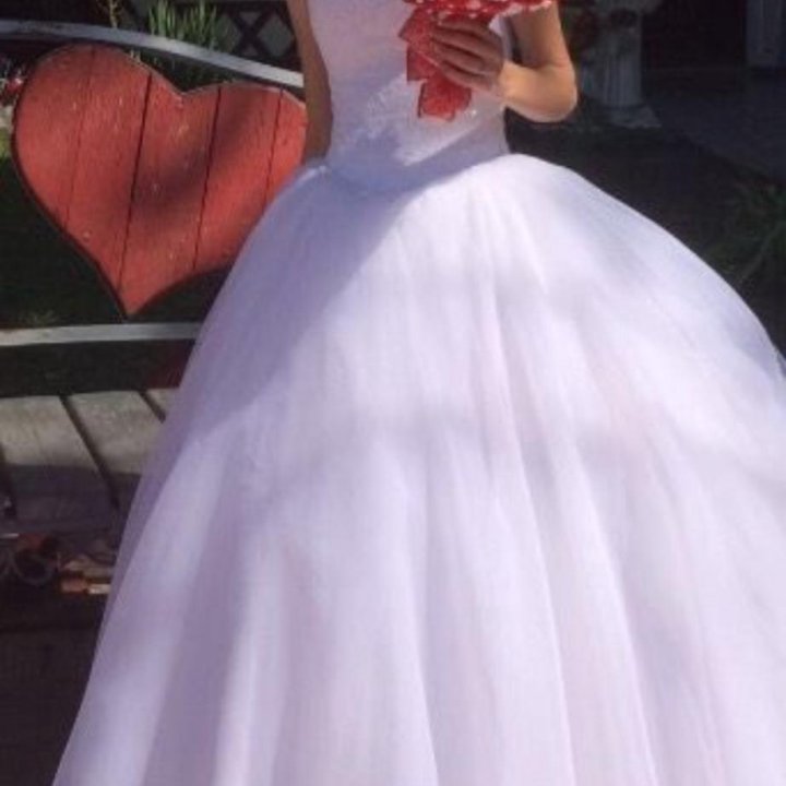 Свадебное платье