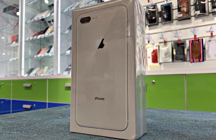 iPhone 8 Plus 256gb Silver RFB Магазин,Рассрочка