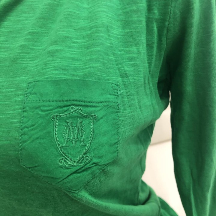 Зелёная кофта