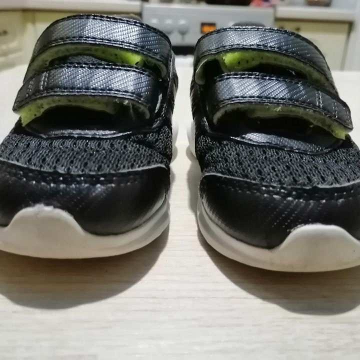 Кроссовки детские Adidas (оригинал), р.21